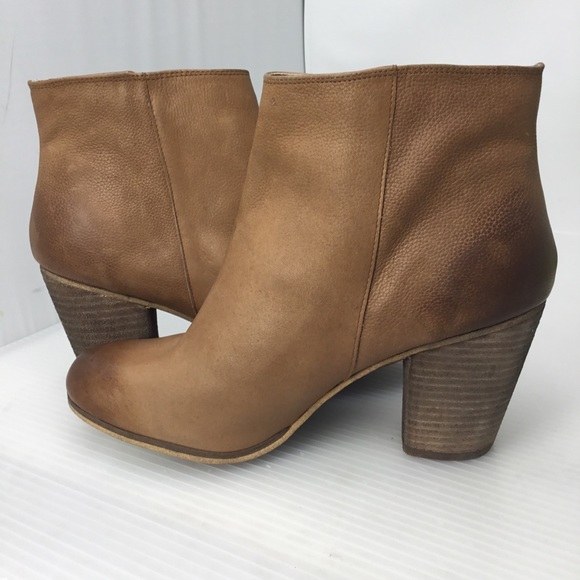 BP. Trolley Leather Ankle Bootie - Picture 3 of 8
